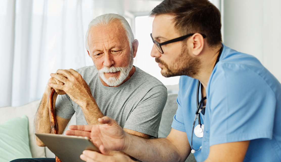 nurse-doctor-senior-care-tablet-computer-technolog-blog